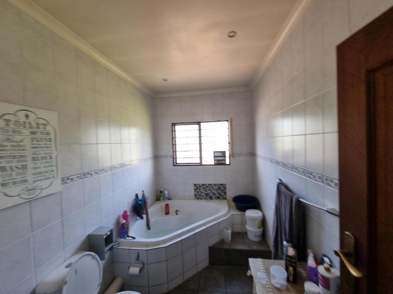 3 Bedroom Property for Sale in Mnandi Gauteng