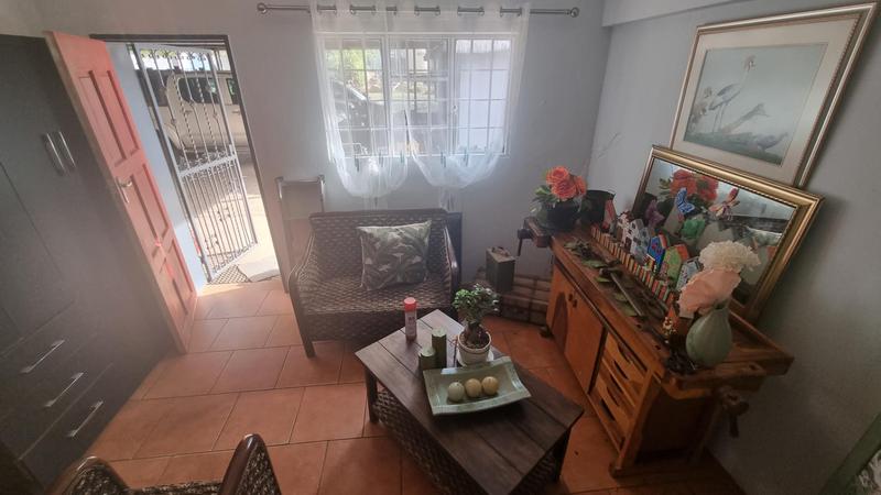 5 Bedroom Property for Sale in Mnandi Gauteng