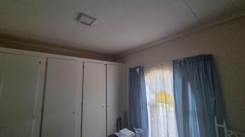 5 Bedroom Property for Sale in Mnandi Gauteng