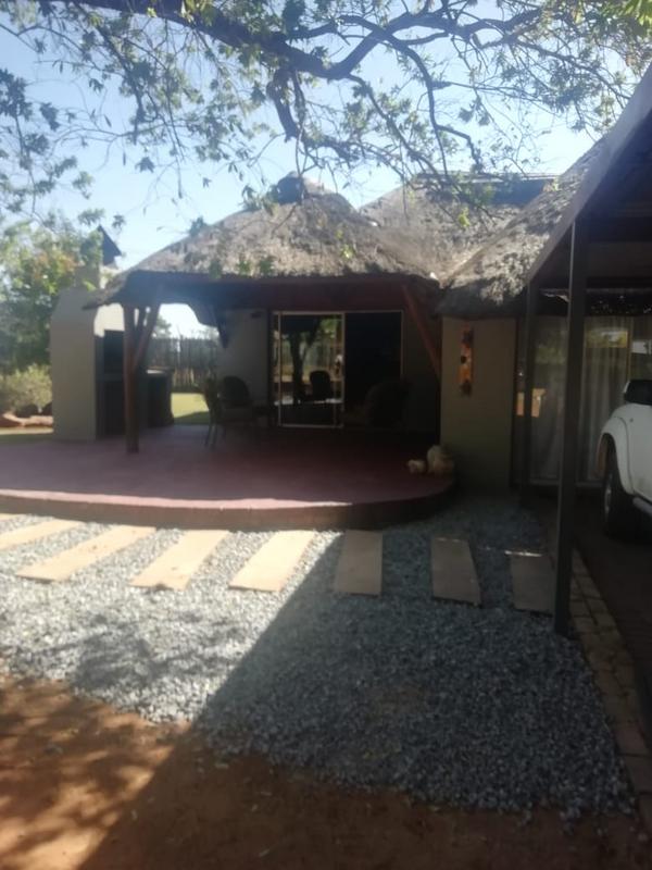 5 Bedroom Property for Sale in Mnandi Gauteng