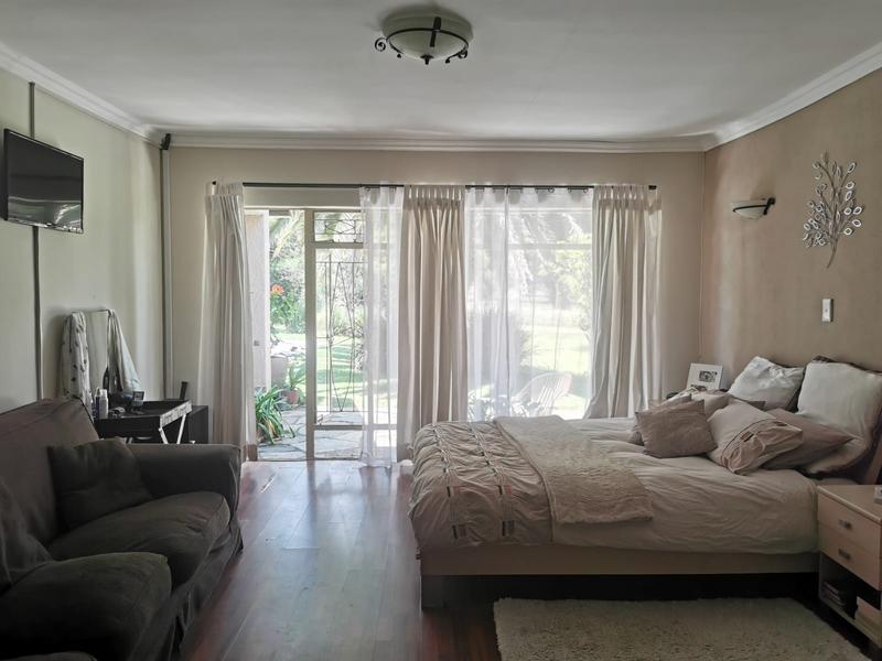 4 Bedroom Property for Sale in Mnandi Gauteng