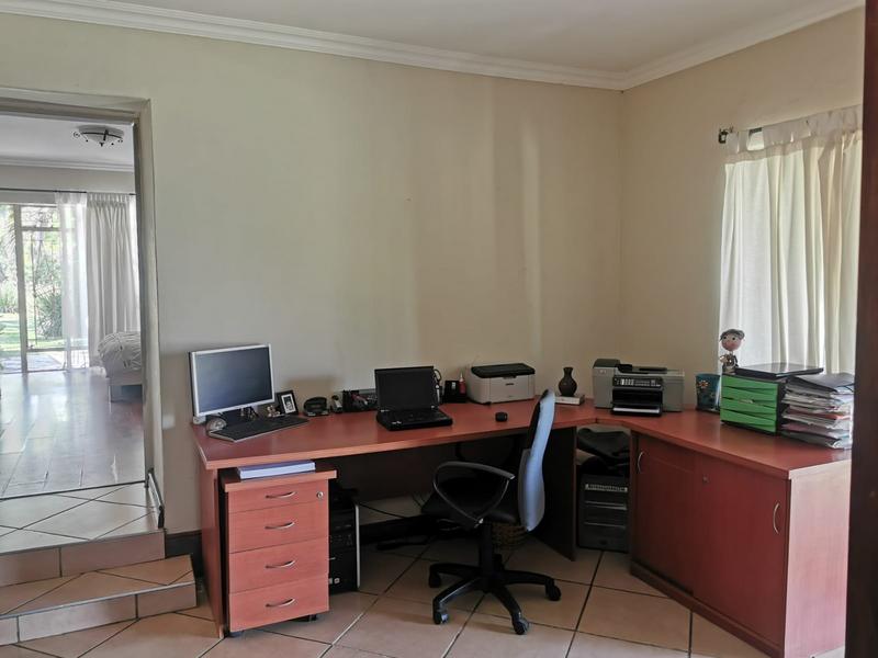 4 Bedroom Property for Sale in Mnandi Gauteng