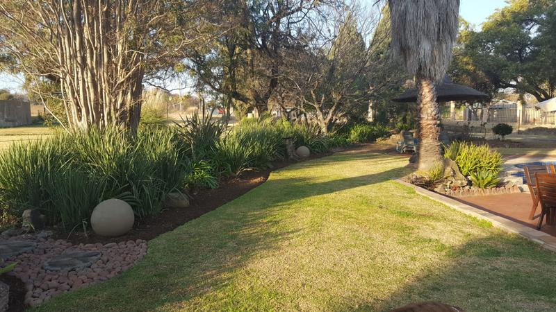 4 Bedroom Property for Sale in Mnandi Gauteng