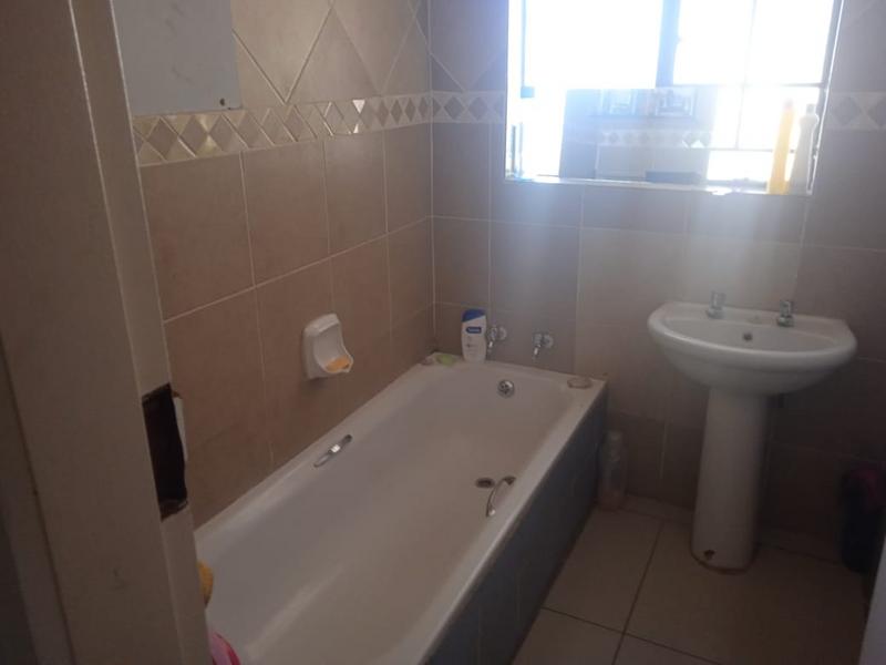 3 Bedroom Property for Sale in Olievenhoutbosch Gauteng