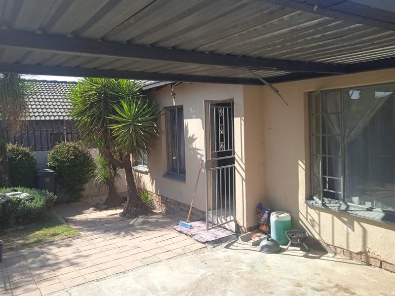 3 Bedroom Property for Sale in Olievenhoutbosch Gauteng