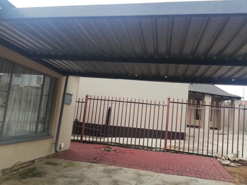 3 Bedroom Property for Sale in Olievenhoutbosch Gauteng