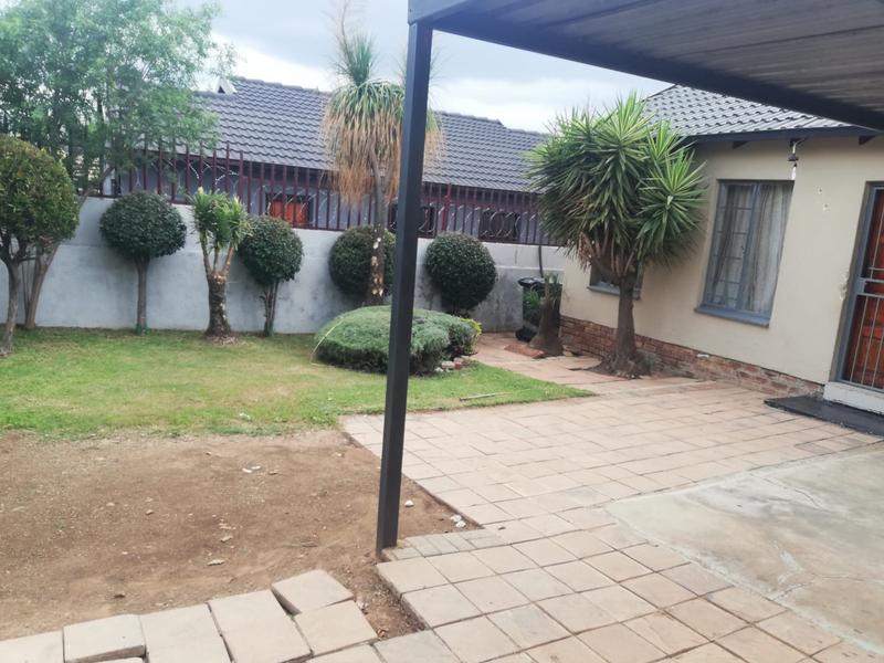 3 Bedroom Property for Sale in Olievenhoutbosch Gauteng
