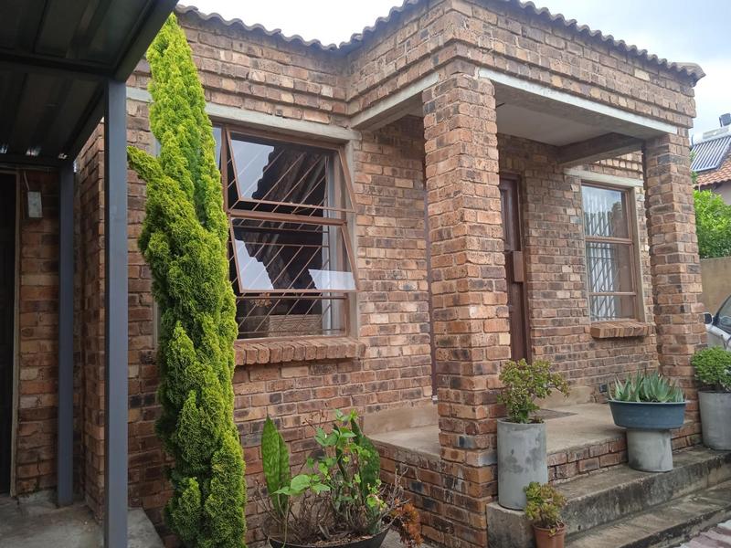 4 Bedroom Property for Sale in Olievenhoutbosch Gauteng