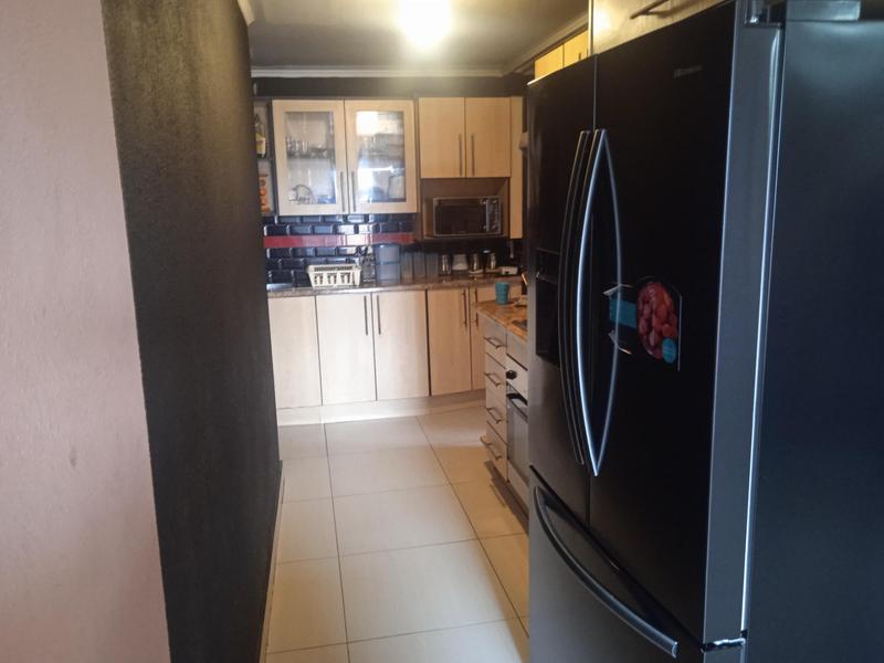4 Bedroom Property for Sale in Olievenhoutbosch Gauteng