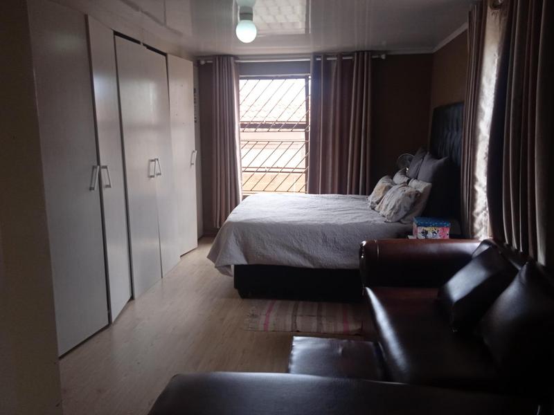 4 Bedroom Property for Sale in Olievenhoutbosch Gauteng