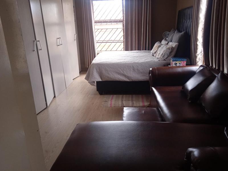 4 Bedroom Property for Sale in Olievenhoutbosch Gauteng