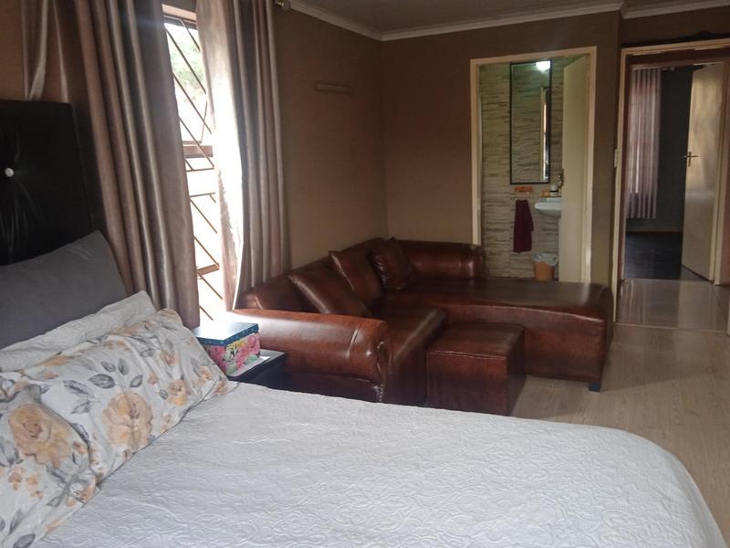 4 Bedroom Property for Sale in Olievenhoutbosch Gauteng