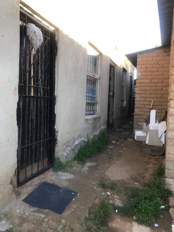 5 Bedroom Property for Sale in Olievenhoutbosch Gauteng