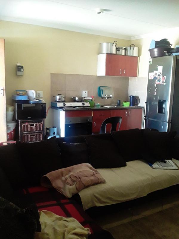 2 Bedroom Property for Sale in Olievenhoutbosch Gauteng