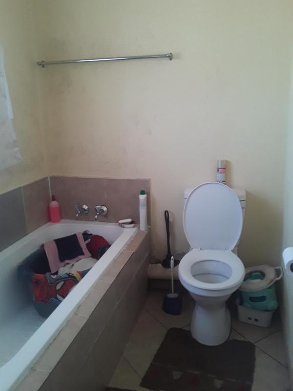 2 Bedroom Property for Sale in Olievenhoutbosch Gauteng