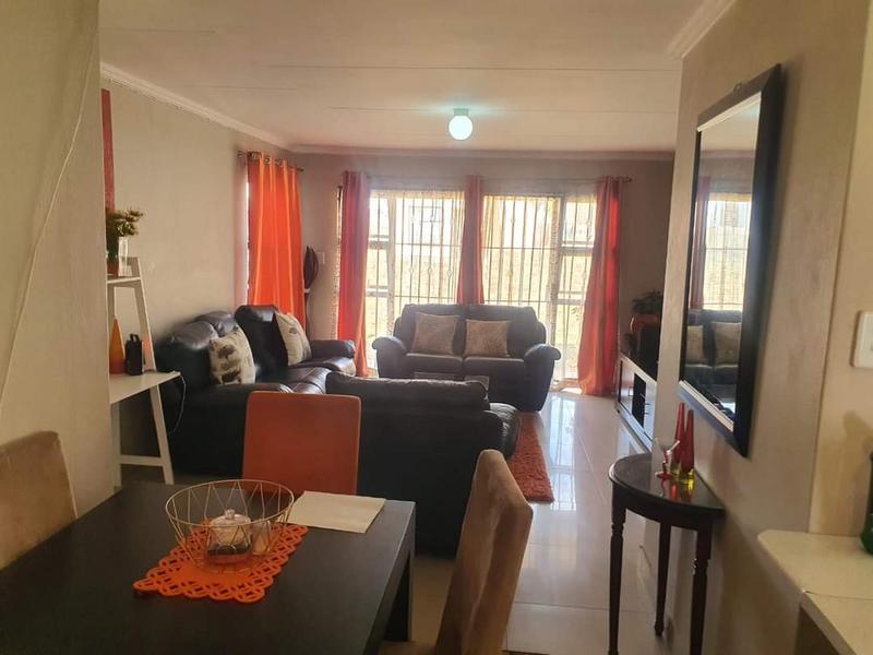 4 Bedroom Property for Sale in Olievenhoutbosch Gauteng