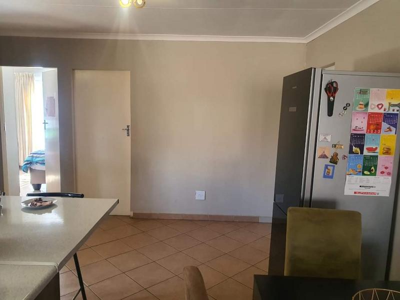 4 Bedroom Property for Sale in Olievenhoutbosch Gauteng