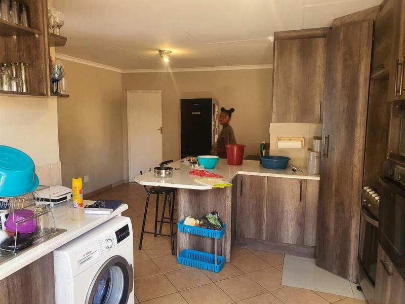 4 Bedroom Property for Sale in Olievenhoutbosch Gauteng