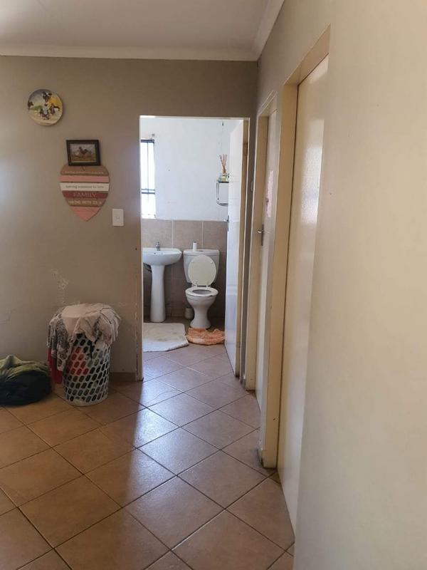 4 Bedroom Property for Sale in Olievenhoutbosch Gauteng