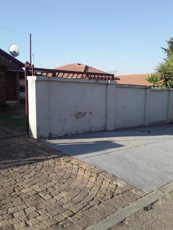 3 Bedroom Property for Sale in Olievenhoutbosch Gauteng