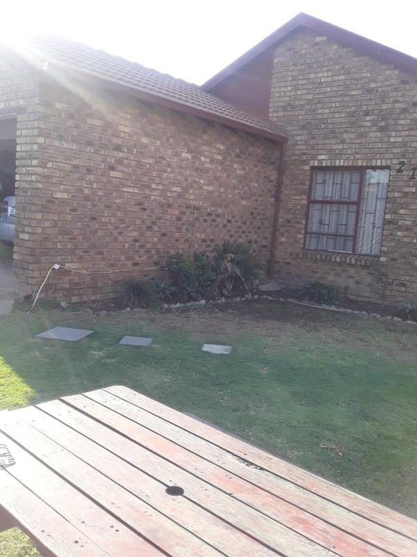 3 Bedroom Property for Sale in Olievenhoutbosch Gauteng