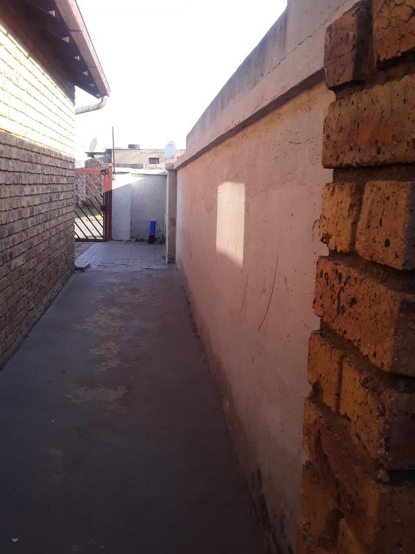 3 Bedroom Property for Sale in Olievenhoutbosch Gauteng