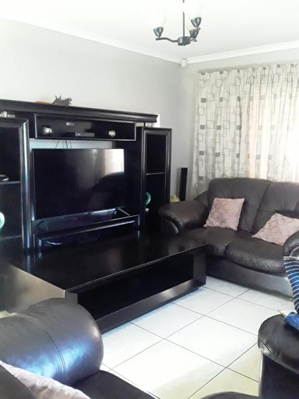 3 Bedroom Property for Sale in Olievenhoutbosch Gauteng