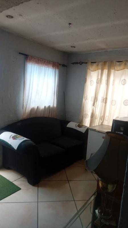 2 Bedroom Property for Sale in Olievenhoutbosch Gauteng