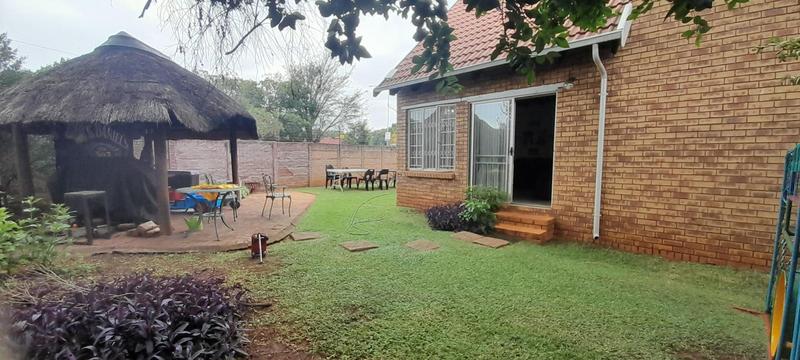 2 Bedroom Property for Sale in Wierda Park Gauteng