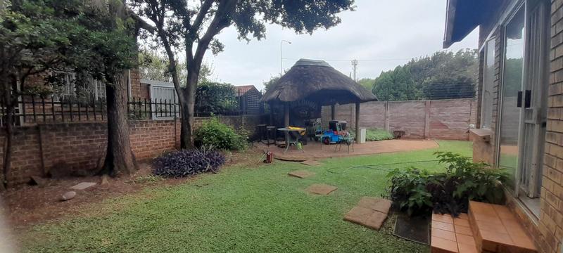 2 Bedroom Property for Sale in Wierda Park Gauteng