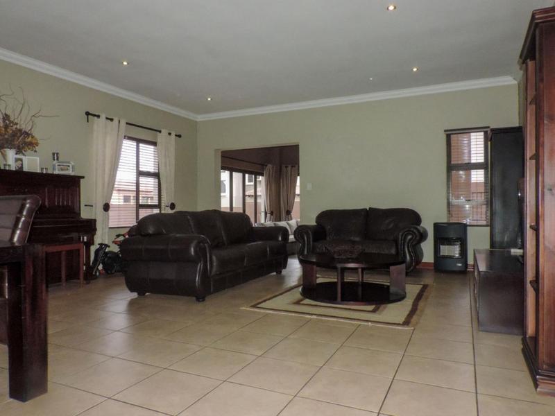 3 Bedroom Property for Sale in Thatchfield Gauteng