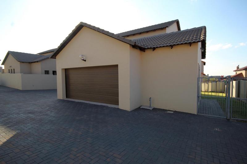 3 Bedroom Property for Sale in Thatchfield Gauteng