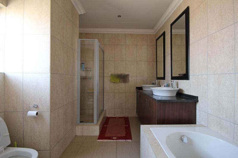 3 Bedroom Property for Sale in Thatchfield Gauteng