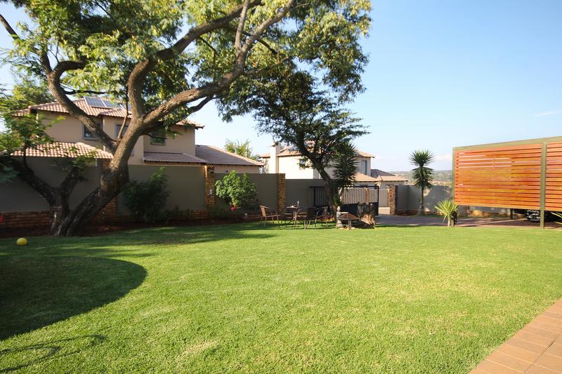 4 Bedroom Property for Sale in Thatchfield Gauteng