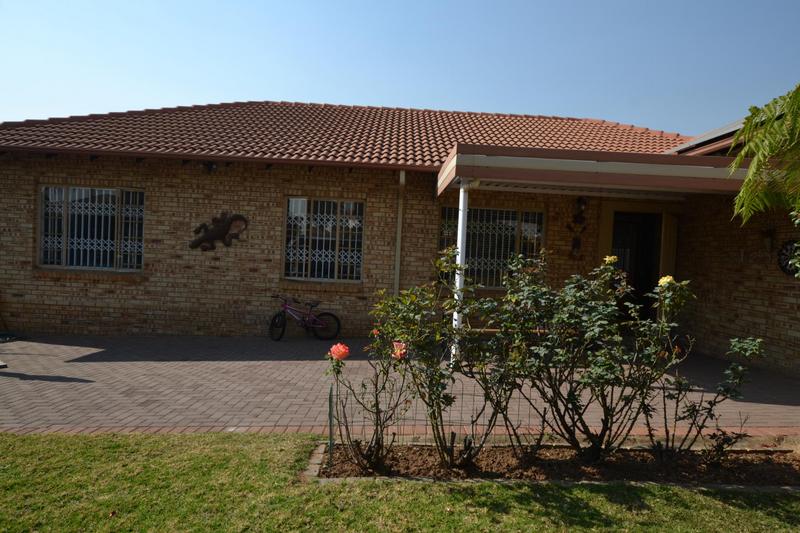 3 Bedroom Property for Sale in Thatchfield Gauteng