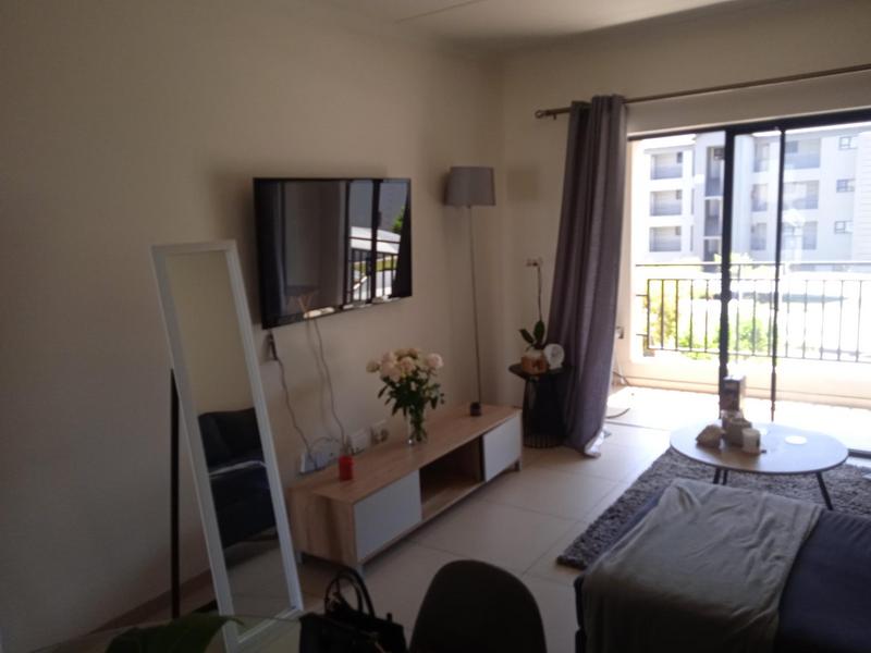 1 Bedroom Property for Sale in Erand Gardens Gauteng