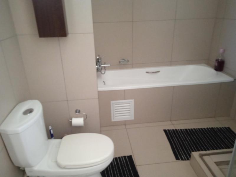 1 Bedroom Property for Sale in Erand Gardens Gauteng
