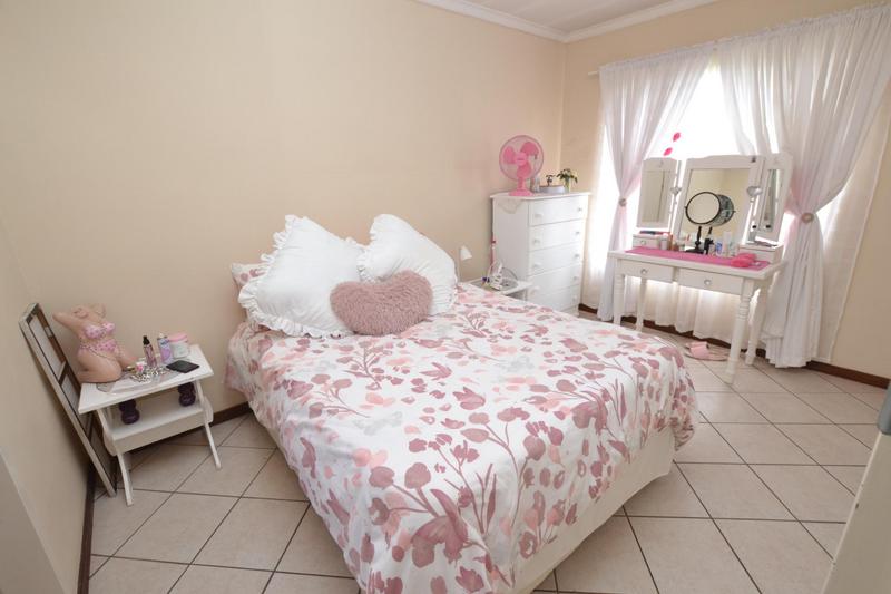 2 Bedroom Property for Sale in Eco Park Gauteng