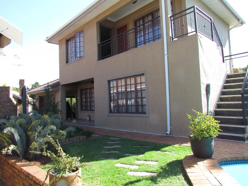 10 Bedroom Property for Sale in Zwartkop Gauteng