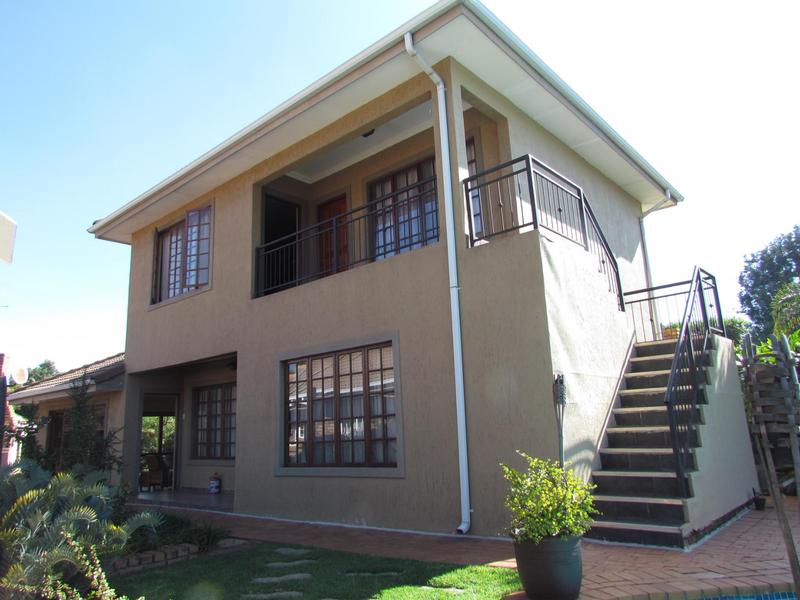 10 Bedroom Property for Sale in Zwartkop Gauteng