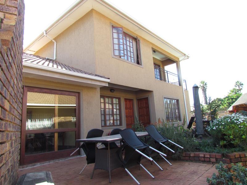 10 Bedroom Property for Sale in Zwartkop Gauteng