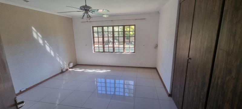 6 Bedroom Property for Sale in Raslouw A H Gauteng