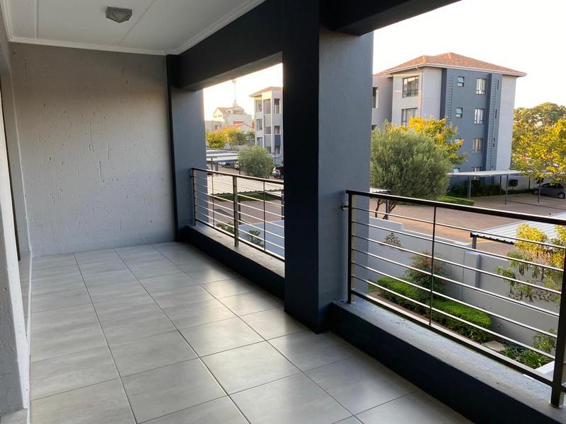 1 Bedroom Property for Sale in Lonehill Gauteng