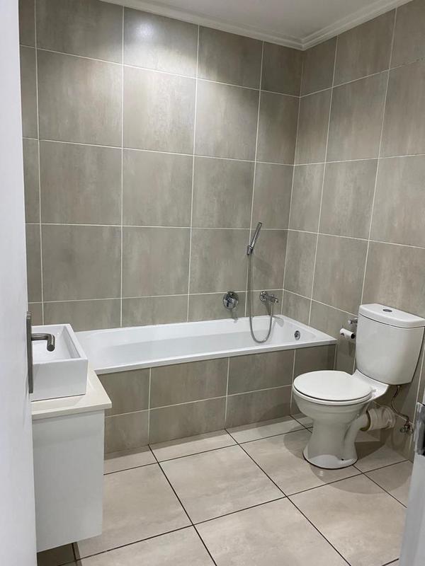 1 Bedroom Property for Sale in Lonehill Gauteng