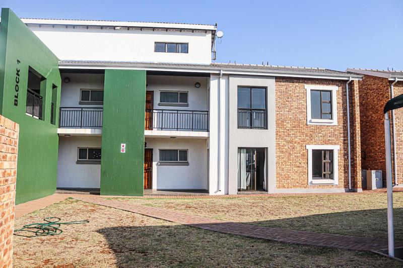 2 Bedroom Property for Sale in Protea Glen Gauteng