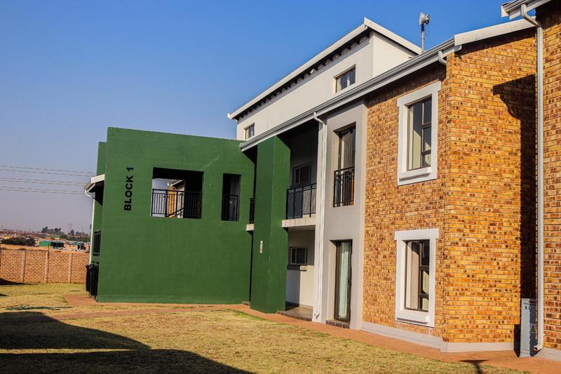 2 Bedroom Property for Sale in Protea Glen Gauteng