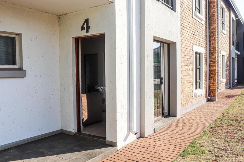 2 Bedroom Property for Sale in Protea Glen Gauteng