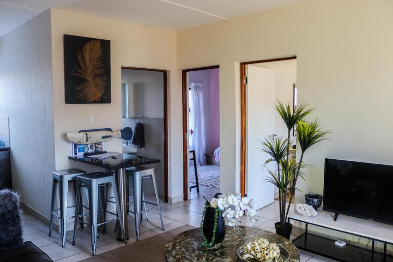 2 Bedroom Property for Sale in Protea Glen Gauteng