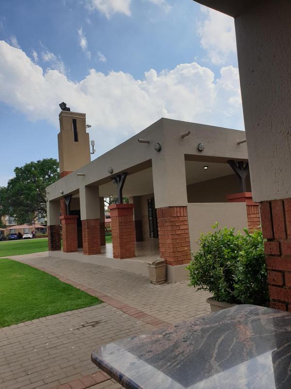 2 Bedroom Property for Sale in Karenpark Gauteng