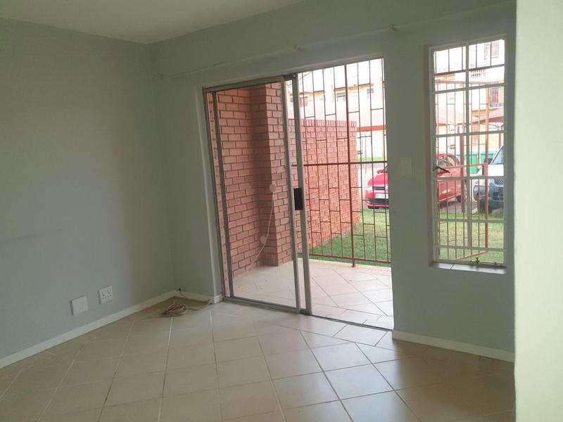 2 Bedroom Property for Sale in Wonderpark Estate Gauteng